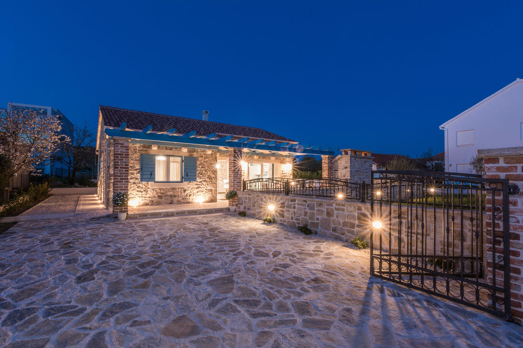 Romantische-stenen-villa